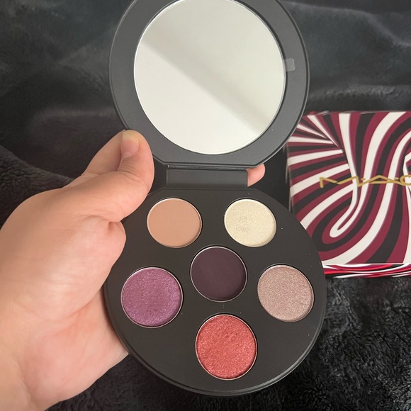 Mac surprise eyes eye shadow - Picture 4 of 6